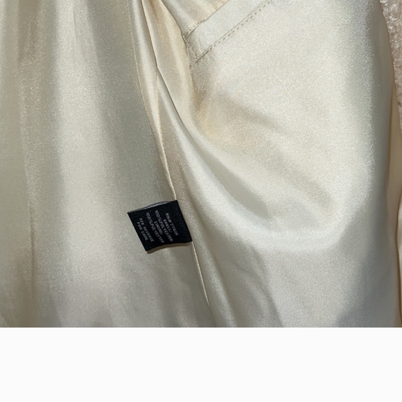 LIKE NEW 🤩Serena Williams fuzzy teddy Sherpa like long cream coat - Picture 4 of 4